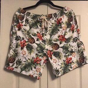 7 Diamonds from Nordstrom swim trunks Medium NWT!